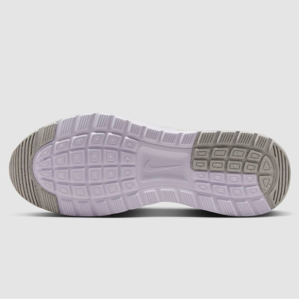 Nike Women’s Air Max Nuaxis SE Sneaker in White/Metallic Silver Size 7.5 - Picture 3 of 16
